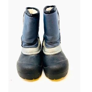 🎯 SOLD🎯 
💕 CROCS 6 SNOW BOOTS 💕